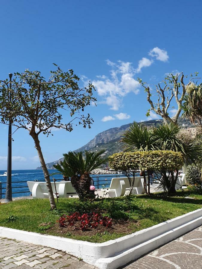Home In The Blue Maiori Exterior foto